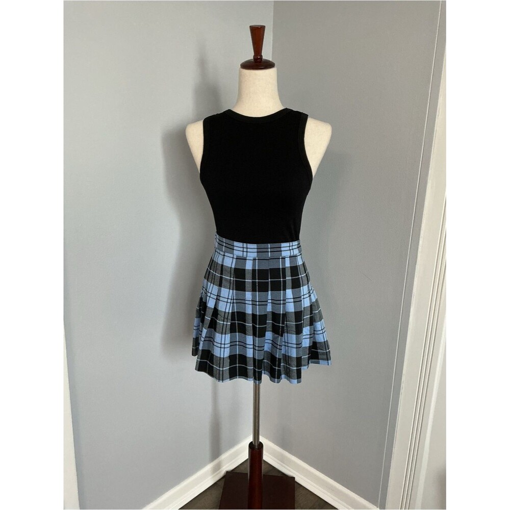 Fashion Nova Blue & Black Plaid Pleated Skater Skirt EUC